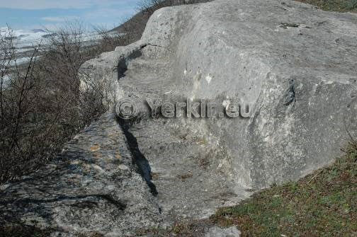 Vestige de fondation du mur d’enceinte de Tigranakert